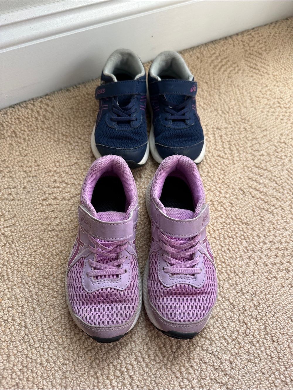 ASICS Kids Sneakers in Purple and Navy Blue